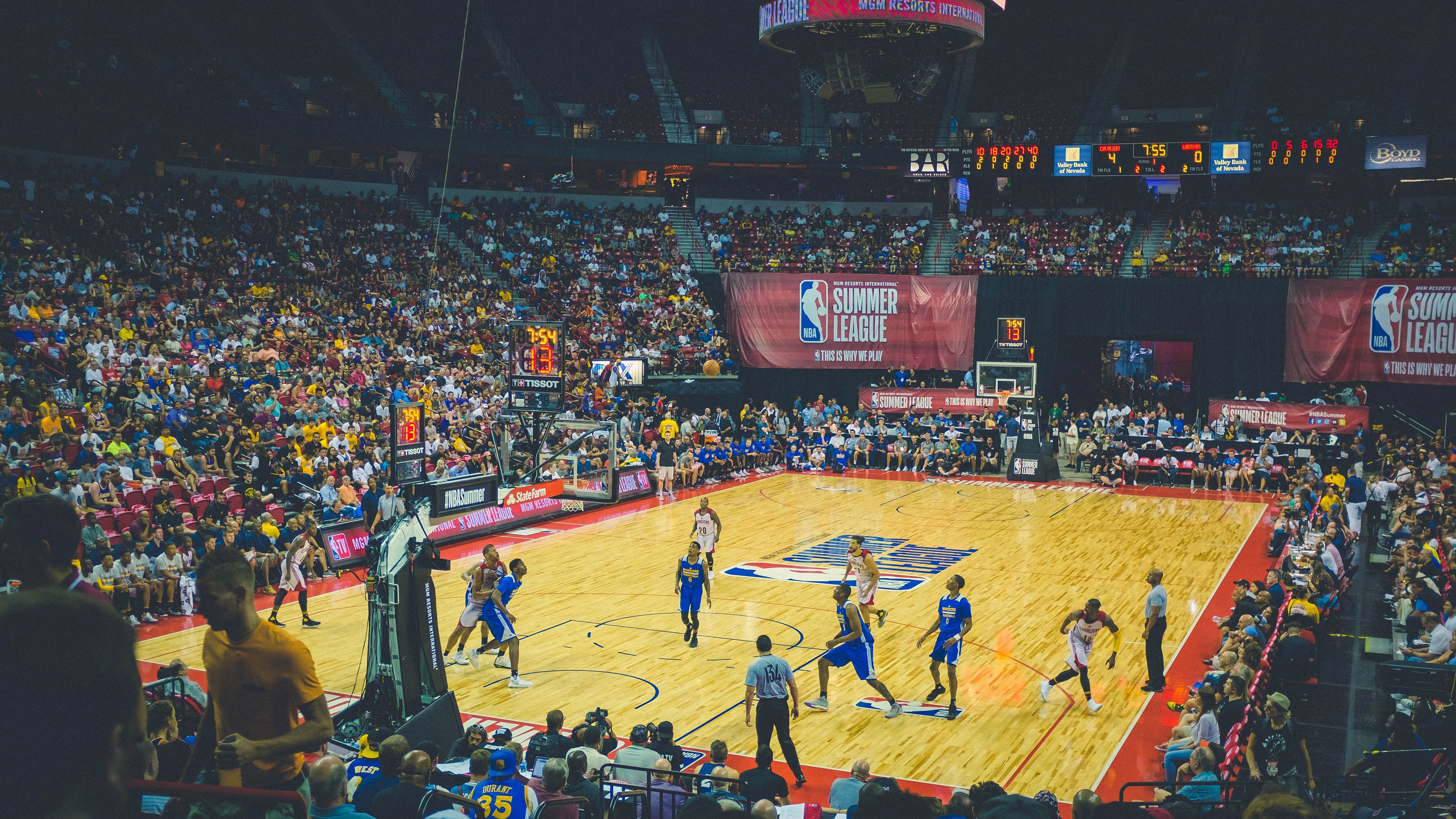 国际高尔夫挑战赛:关键短推成胜负分界,高尔夫世界大赛